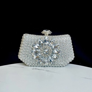 Pochette de soirée personnalisée avec strass, sac à main scintillant pour femme, pochette de bal à paillettes et strass, pochette de soirée élégante - Product Image 1