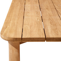 Ensemble de salle à manger d'extérieur au design nordique, table et chaises de jardin en teck résistant aux intempéries pour villa et cour