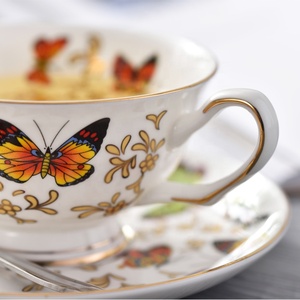 <span class=keywords><strong>Set</strong></span> di Tazza e Piattino in Ceramica con Logo Personalizzato, Elegante Servizio da <span class=keywords><strong>Caffè</strong></span> con Motivo a Farfalla - Product Image 4