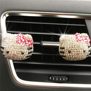 Ambientador y Decoración para Coche con Forma de Hello Kitty, Muy Popular, Clip de Ventilación, Se Aceptan Pedidos con Garantía Comercial - Product Image 3