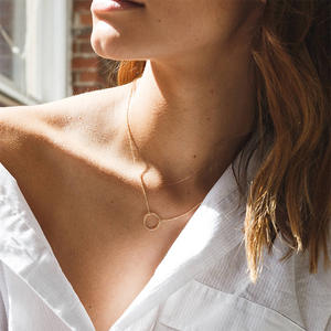 Collier minimaliste simple <span class=keywords><strong>en</strong></span> <span class=keywords><strong>argent</strong></span> avec chaîne fine et cercle pour cadeau de fête des mères - Product Image 4