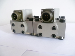 Vanne électro-hydraulique à deux pôles, vanne à trois étages, capable de remplacer la série 761 761-3262 - Product Image 2