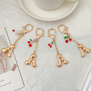 Porte-clés personnalisé en métal avec alphabet, pendentif lettre sur mesure, vente en gros d'usine - Product Image 3