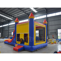 Château gonflable classique bleu, rouge et jaune avec toboggan, maison de saut commerciale pour enfants, idéal pour les anniversaires, les carnavals et la location.