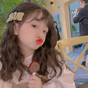 Perruque pour enfants sans colle HD, cheveux bouclés pour filles, couvre-tête complet, perruque synthétique à frange simulée pour bébé fille, longueur moyenne, fibres synthétiques pour enfants - Product Image 5