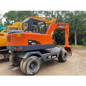 Miniexcavadora de ruedas Doosan Dx60W Doosan usada, excavadora móvil hidráulica Dx60W de 6 toneladas Doosan de segunda mano en stock - Product Image 5