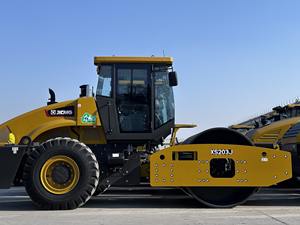 Rouleau compacteur vibrant à tambour unique mécanique XCMG XS203J de 20 tonnes d'occasion à bas prix à vendre - Product Image 5