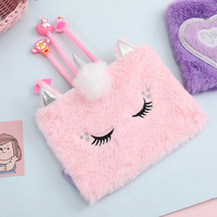 Trousse de Maquillage Kawaii 3D Licorne à Cornes Argentées en Peluche Moelleuse, Étui de Voyage Brodé Étoiles pour Crayons et Cosmétiques, Cadeau pour Adolescentes et Enfants