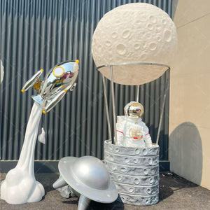 Escultura de Astronauta de Fibra de Vidrio, Figura Decorativa para Exteriores, Montaje en Suelo, Forma Irregular, Tema de Cohete Personalizado - Product Image 3