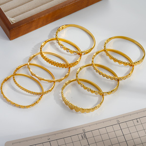 Phụ Nữ Của Đồ Trang Sức Thời Trang 18K Vàng Mạ Thép Không Gỉ Zircon Thiết Trái Tim Tình Yêu <span class=keywords><strong>Bangle</strong></span> - Product Image 3