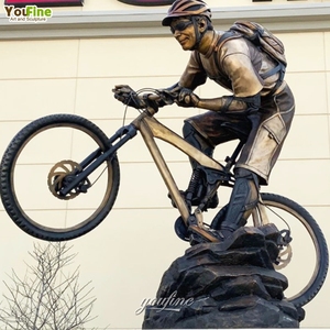 Statua in Bronzo di Ragazzo in Bicicletta a Grandezza Naturale, Scultura da Esterno, Statua di Bambino in Bicicletta per Giardino, Decorazione in Bronzo Fuso per Patio e Cortile - Product Image 2
