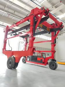 Mobile Port Crane 40 ton Level Luffing Portal Gantry Crane 50 ton Merek SGY Komponen Inti Gear untuk Kontainer 40ft 50ft - Product Image 4
