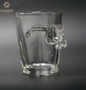 Verre à shot créatif 3D en forme de visage avec nez et lunettes, verre à spiritueux artistique transparent de 75 ml pour Tequila Whisky Rhum - Product Image 5