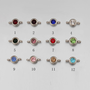 Ciondoli in Acciaio Inossidabile Argento con Due Fori da 6,5mm per Creazione di Gioielli Fai-da-Te, Charm con Cristalli dei 12 Mesi di Nascita - Product Image 1