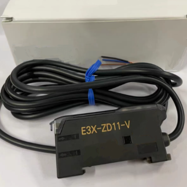 New Ones & in Stock   E3X-ZD11-V   Digital Fiber Amplifier