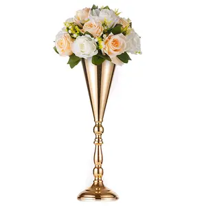 High Quality Gold Meta Wedding Centerpieces Vase Tall Gold Table Centerpiece Flower Stand for Wedding Decorations Supplier