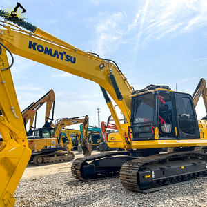 Excavadora usada Komatsu PC240 para varios proyectos de construcción Pro Job Site con un rendimiento fiable y componentes duraderos - Product Image 3
