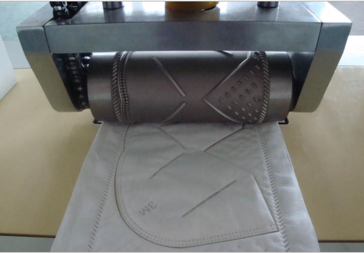 1500 Вт 200 мм ультразвуковая кружевная швейная машина для нетканых материалов