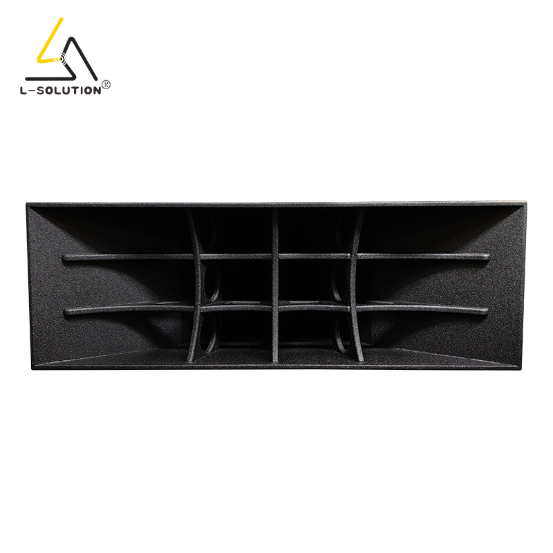 line array long throw speaker