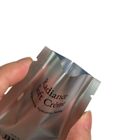 Sachets en PET/PE scellés sur 3 côtés, durables, de marque Rainbow, taille personnalisable, sachets en plastique vides pour échantillons cosmétiques, vente en gros