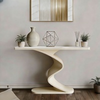 Table console moderne de style italien, minimaliste et luxueuse, avec plateau en dalle de pierre et structure en métal pour salon, entrée, couloir