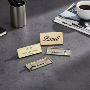 Accessori personalizzati di alta qualità in metallo marchio marchio logo Design di moda <span class=keywords><strong>etichette</strong></span> in metallo <span class=keywords><strong>per</strong></span> <span class=keywords><strong>abbigliamento</strong></span> <span class=keywords><strong>etichette</strong></span> in metallo - Product Image 1