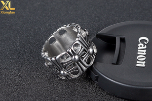 Bague Croix Streetwear plaquée or 18 carats, style rétro punk unisexe, design classique rond avec pierre tombale et croix - Product Image 4