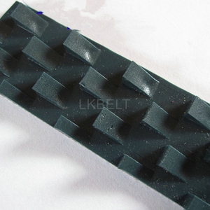 Bande transporteuse industrielle <span class=keywords><strong>en</strong></span> PVC antidérapante résistante à l'usure avec motif <span class=keywords><strong>en</strong></span> dents <span class=keywords><strong>de</strong></span> <span class=keywords><strong>scie</strong></span> - Product Image 4