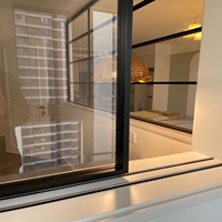 Ventanas Corredizas de PVC con Revestimiento Reflectante de Calor RC4, Vidrio Aislante y Malla Antimosquitos para Apartamentos de Alquiler y Dormitorios