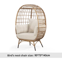 Chaise longue en osier d'extérieur de luxe avec coussins, cadre en fer moderne, chaise œuf de patio pour villa et utilisation en station balnéaire, chaise de jardin pas chère
