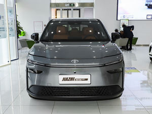 टोयोटा Bz3x इलेक्ट्रिक वाहन 430/520/610 किमी ड्राइविंग रेंज स्वचालित पैनोरामिक सनरूफ 360 कैमरा R20 बाएं - Product Image 2