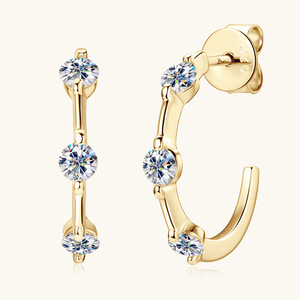 Boucles d'oreilles clous en forme de C en argent sterling 925 plaqué or, motif bambou, avec moissanite taille ronde 0,6 CT VVS GRA, bijoux de créateur - Product Image 2