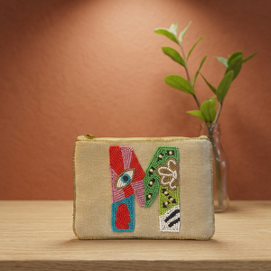 Pochette compacte pour femme en tissu perlé léger et durable, avec applique en relief, fermeture éclair, pour le quotidien et les voyages - Product Image 1