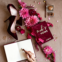 Buku Sumpah Pengantin Wanita Maroon dan Pengantin Pria Hitam, Set Buku Sumpah Pernikahan Cermin Emas Burgundy, Buku Sumpah Beludru Marsala