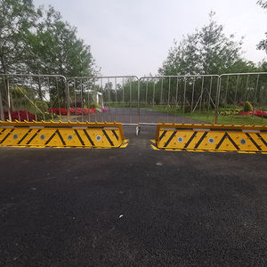 Blocco di sicurezza stradale per parcheggio idraulico retrattile con telecomando sicuro - Product Image 4