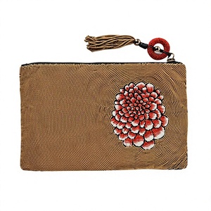 Bolso de Mano con Bordado Floral y Cuentas, Patrón Circular Marrón, Rojo y Blanco, Estilo Moderno - Product Image 1