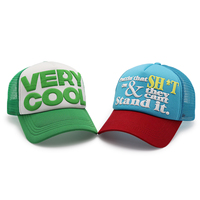 Gorra de camionero de malla con logo impreso personalizado y estampado 3D en relieve