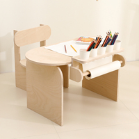 Ensemble table et chaise d'étude pour enfants en pin massif de style nordique, station d'art minimaliste pour enfants avec rouleau de papier pour la crèche