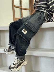 Pantalones cargo de mezclilla holgados para niños con múltiples bolsillos - Product Image 2