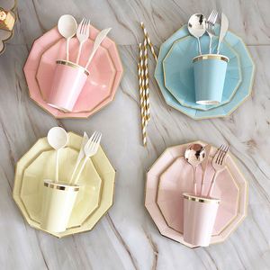 Assiettes de fête jetables en papier, forme décagonale, avec dentelle et estampage à chaud, pour décoration - Product Image 1