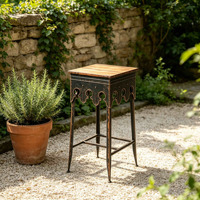 Tabouret de bar industriel vintage avec surface en bois massif, structure en fer, découpes décoratives, repose-pieds, pour cuisine, bar à domicile, jardin, terrasse