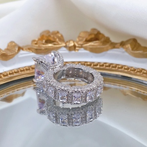 Smaragdschliff Moissanit-Ring 18K Vergoldet Luxuriöser S925 Halo Vollbesetzter Ring Tiefviolettes Samt-Brautschmuck Hochzeit Verlobung - Product Image 3