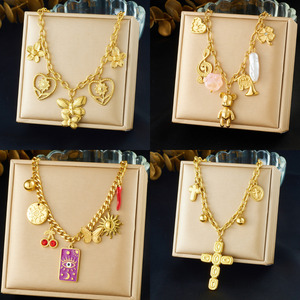 マルチチャーム ハート 18金メッキ チェーン ステートメントネックレス ジュエリー レディース ステンレススチール ファッションペンダント チョーカーネックレス - Product Image 5