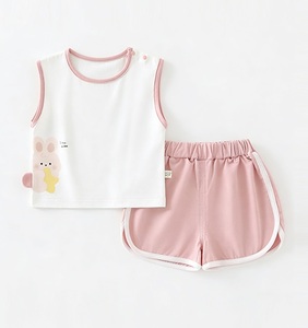 Conjunto <span class=keywords><strong>de</strong></span> 2 Piezas para Niña Pequeña Guai Premium, Camiseta sin Mangas con Estampado <span class=keywords><strong>de</strong></span> Conejito y Pantalones Cortos, Transpirable y Cómodo para el Verano - Product Image 3