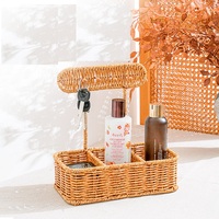 Panier de rangement suspendu en rotin PE tressé à la main avec compartiments et crochets, idéal pour la décoration et le rangement (OEM)