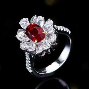 Ensemble de bijoux de luxe SGARIT, bague et pendentif, Afrique du Sud, diamant naturel 35 pièces 1,482 ct et rubis naturel du Mozambique 2,05 ct, or 18 carats - Product Image 3