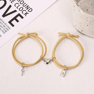 Conjunto de Pulseras de Pareja con Candado y Llave, Regalo de San Valentín, Personalizadas, de Cuerda de Algodón Tejida, Ajustables, con Dije de Corazón Magnético - Product Image 5