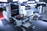 Machine de fabrication de boîtes rigides pliables Ligne de production de livres à couverture rigide entièrement automatique