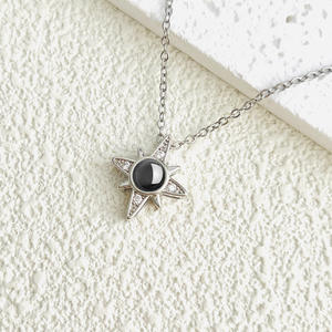 สร้อยคอยาวแปดแฉกสีทองทันสมัยโซ่กระดูกไหปลาร้าอเนกประสงค์100ภาษาเครื่องฉายภาพส่วนใหญ่ทำจากทองเหลือง - Product Image 4