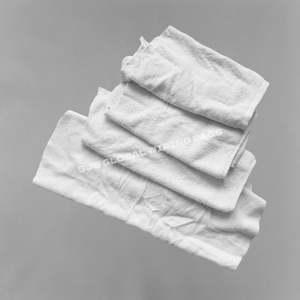 Chiffons en coton 100% blancs pour l'entretien des équipements de fabrication et le nettoyage industriel - Product Image 1